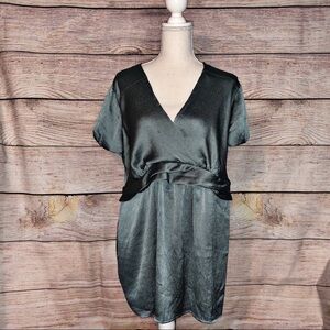 Motherhood Maternity Short Sleeve V Neck Top Sz XL